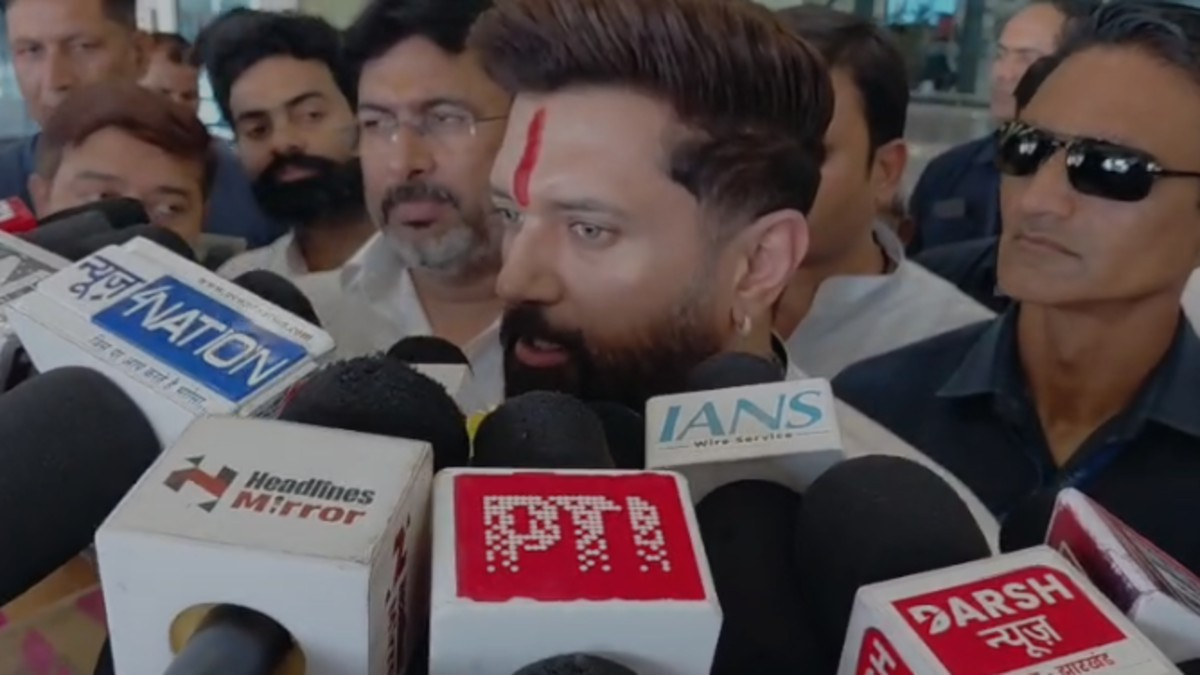 सरकार पहले दे वैकल्पिक व्यवस्था, फिर चले बुलडोजर: चिराग पासवान