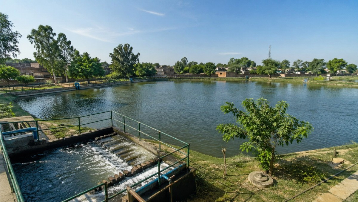 मुंगेर का कमाल: गंदे तालाब से बना जल संरक्षण का मॉडल, 5000 परिवारों को राहत