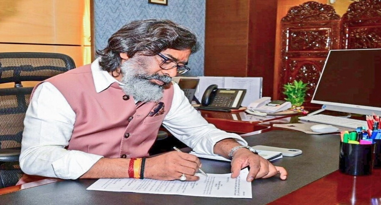 जेपी आंदोलनकारियों के सम्मान में बड़ा फैसला, सीएम हेमंत सरकार ने पेंशन और सुविधाओं के लिए जारी की राशि