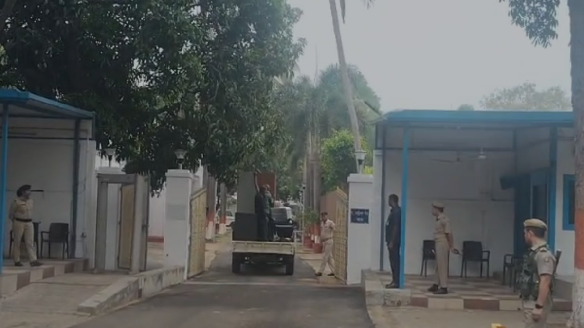 প্রাণিসম্পদমন্ত্রীর