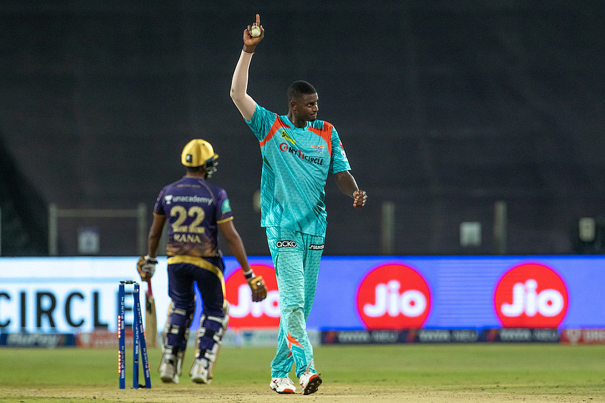 कल के IPL मैच की कैच इतनी विवादित क्यों थी? वजह जान कर आप हो जाएंगे हैरान