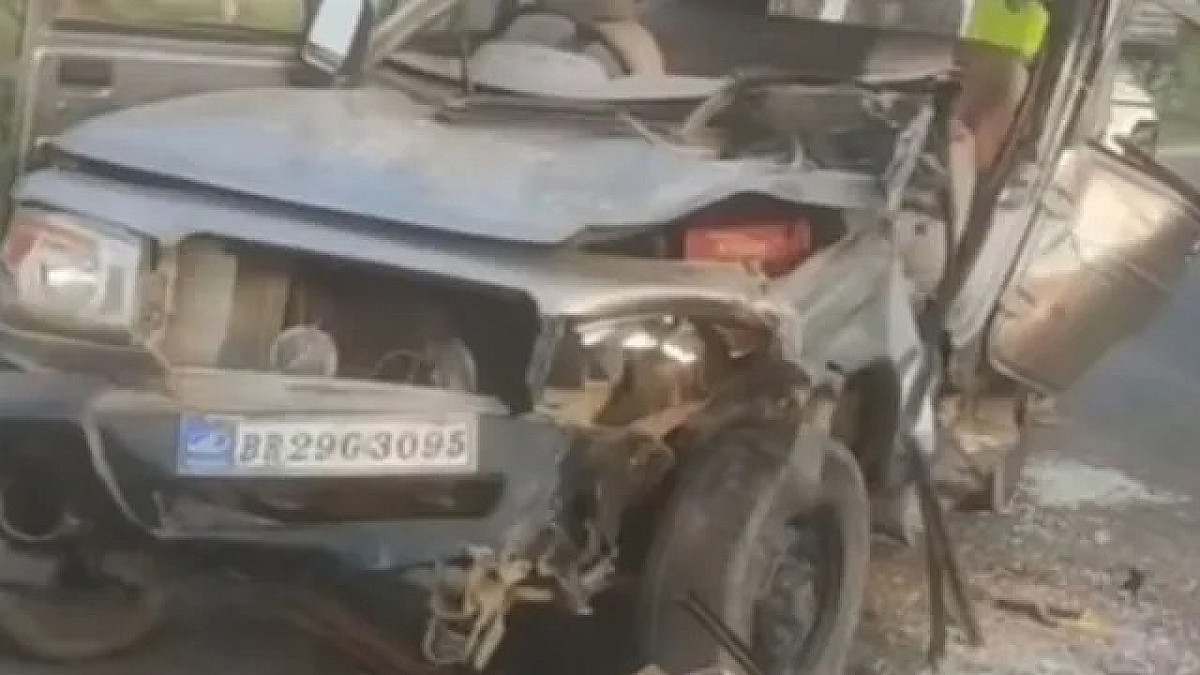 छपरा-सिवान NH पर भीषण सड़क हादसा, ट्रक से टकराई बरातियों से भरी बोलेरो, एक की मौत, छह घायल