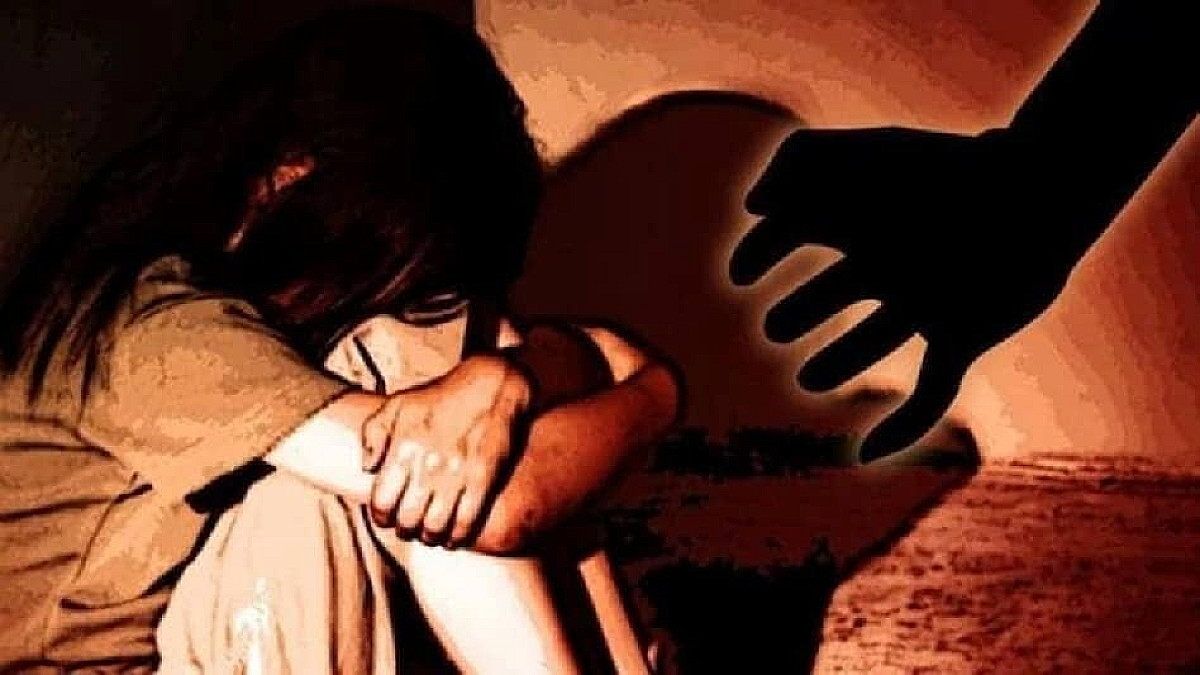 पलामू में 4 साल की मासूम से 68 वर्षीय अधेड़ ने की दरिंदगी, फिर हुआ कुछ ऐसा...