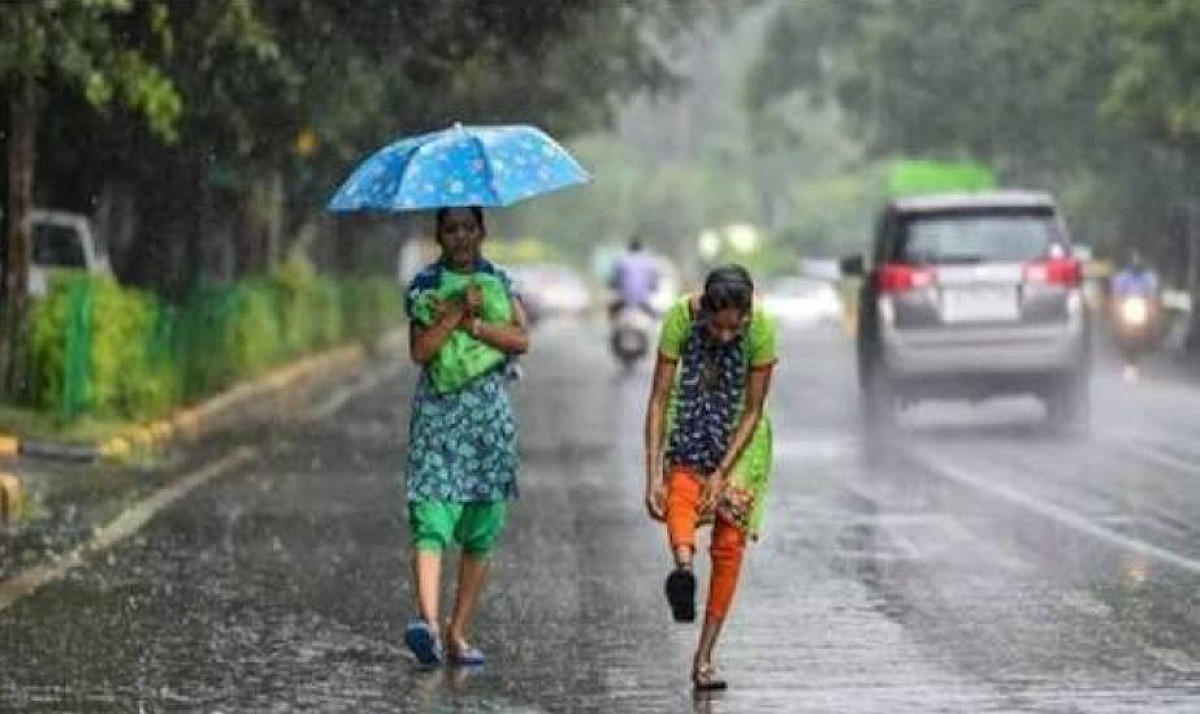 Jamshedpur Weather: मूसलाधार बारिश से बदला जमशेदपुर का मौसम, लोगों ने ली राहत की सांस