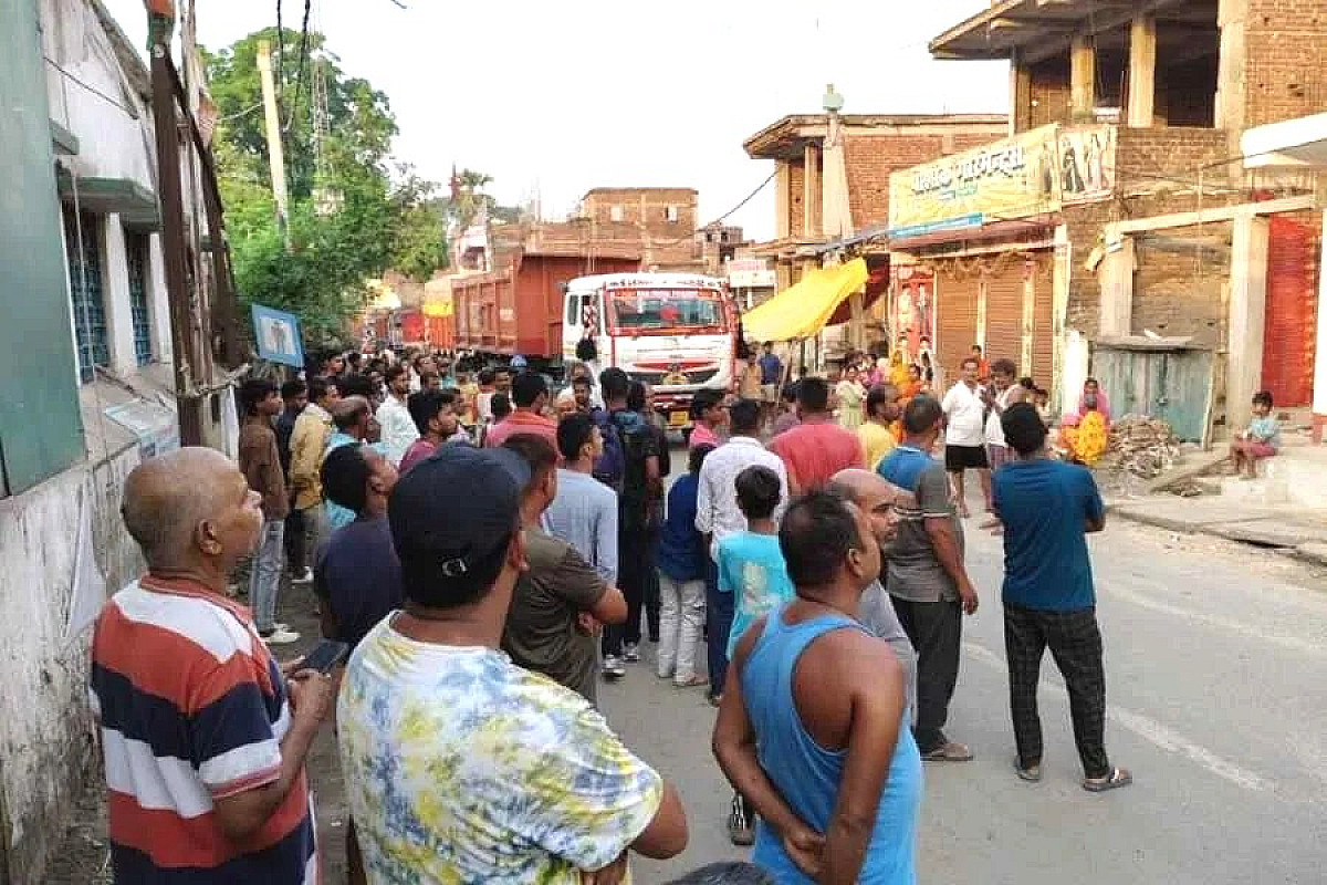 मॉर्निंग वॉक पर निकली बुजुर्ग महिला को  हाईवा ने कुचला, परिजनों और ग्रामीणों में आक्रोश