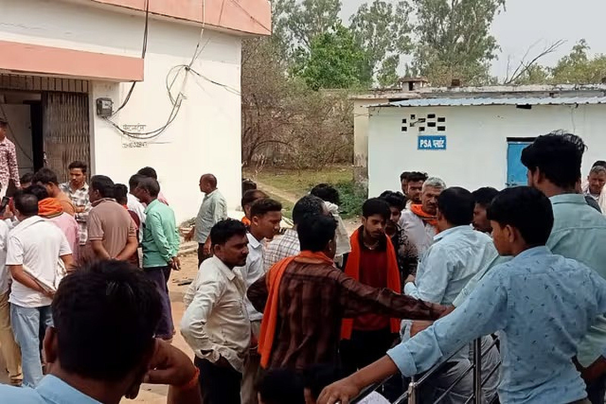 गढ़वा में रफ्तार का कहर, ट्रेन पकड़ने निकले मामा-भांजा की ज़िंदगी रास्ते में हो गई खत्म, फोरलेन पर हुआ हादसा