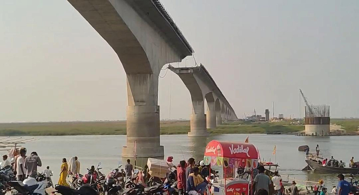 15-20 दिनों में फिर शुरू होगा भागलपुर विक्रमशिला सेतु पर आवागमन, वैदिक मंत्रोच्चार के बीच निर्माण कार्य शुरू