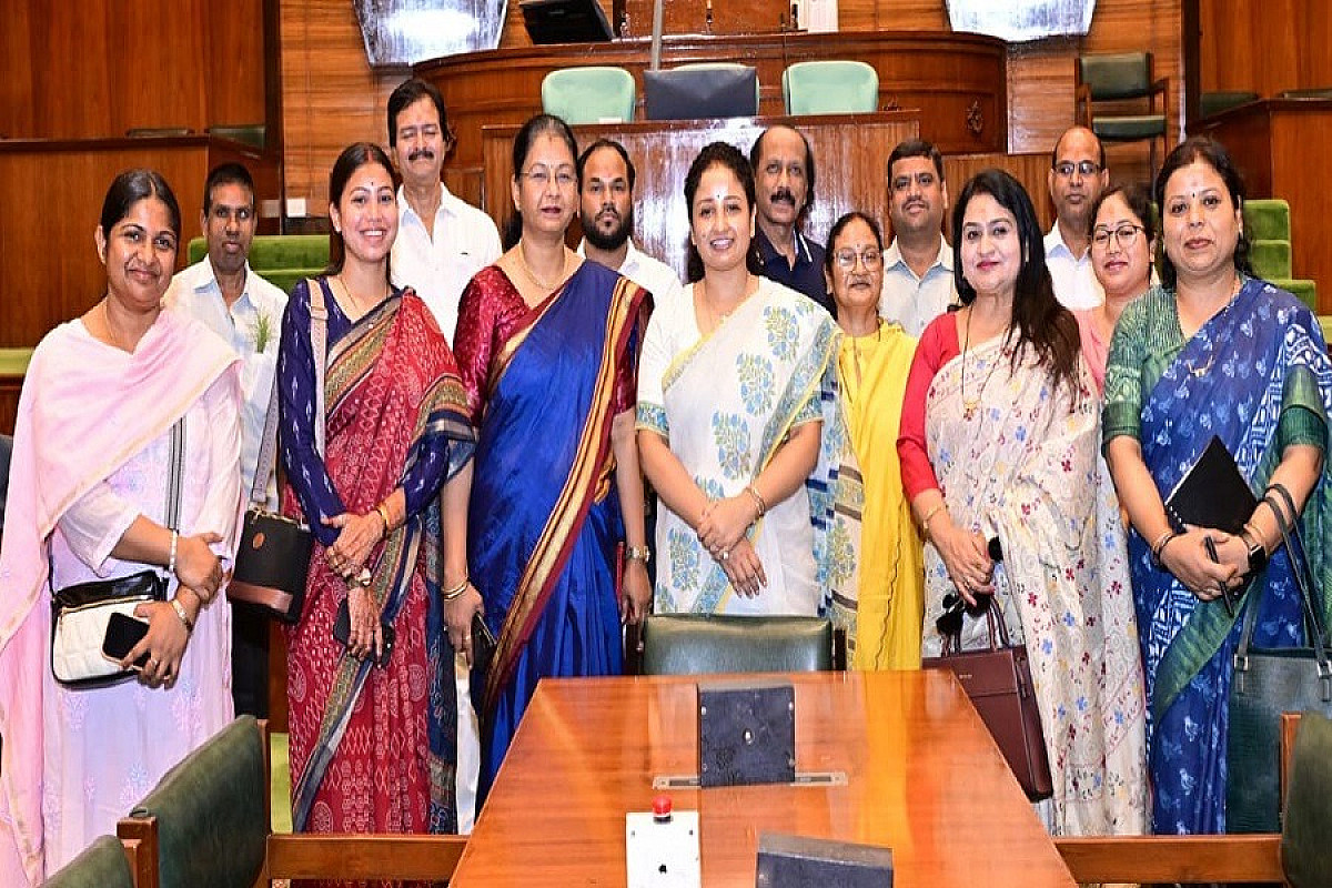 महिला सशक्तिकरण के मिशन पर झारखंड, महाराष्ट्र में सफल मॉडल का करेगी अध्ययन