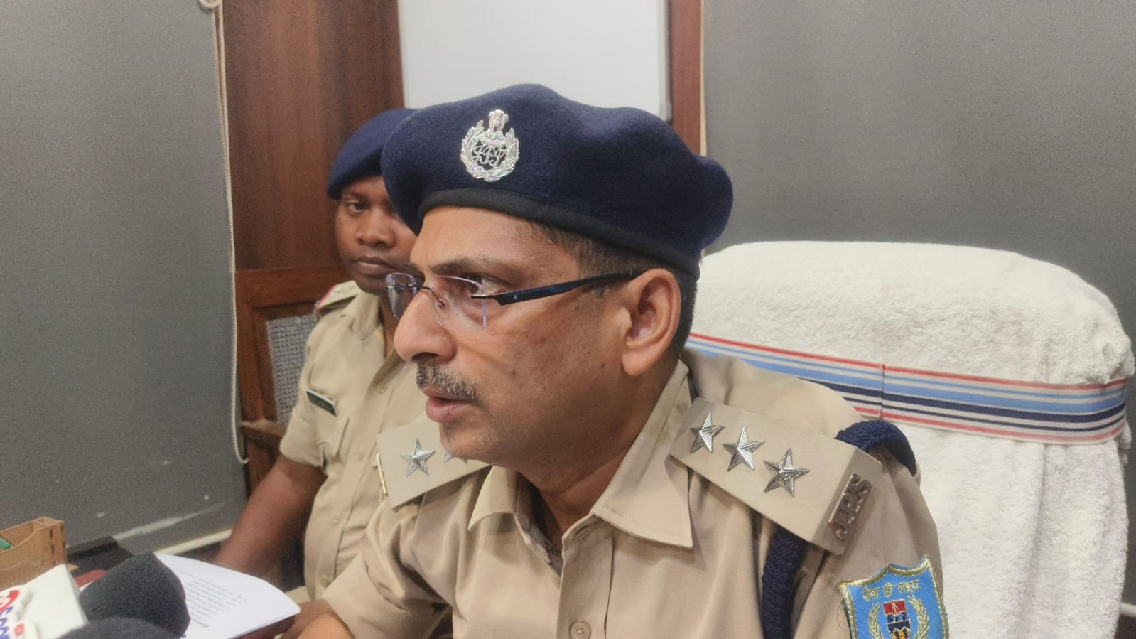 প্রাণিসম্পদমন্ত্রীর