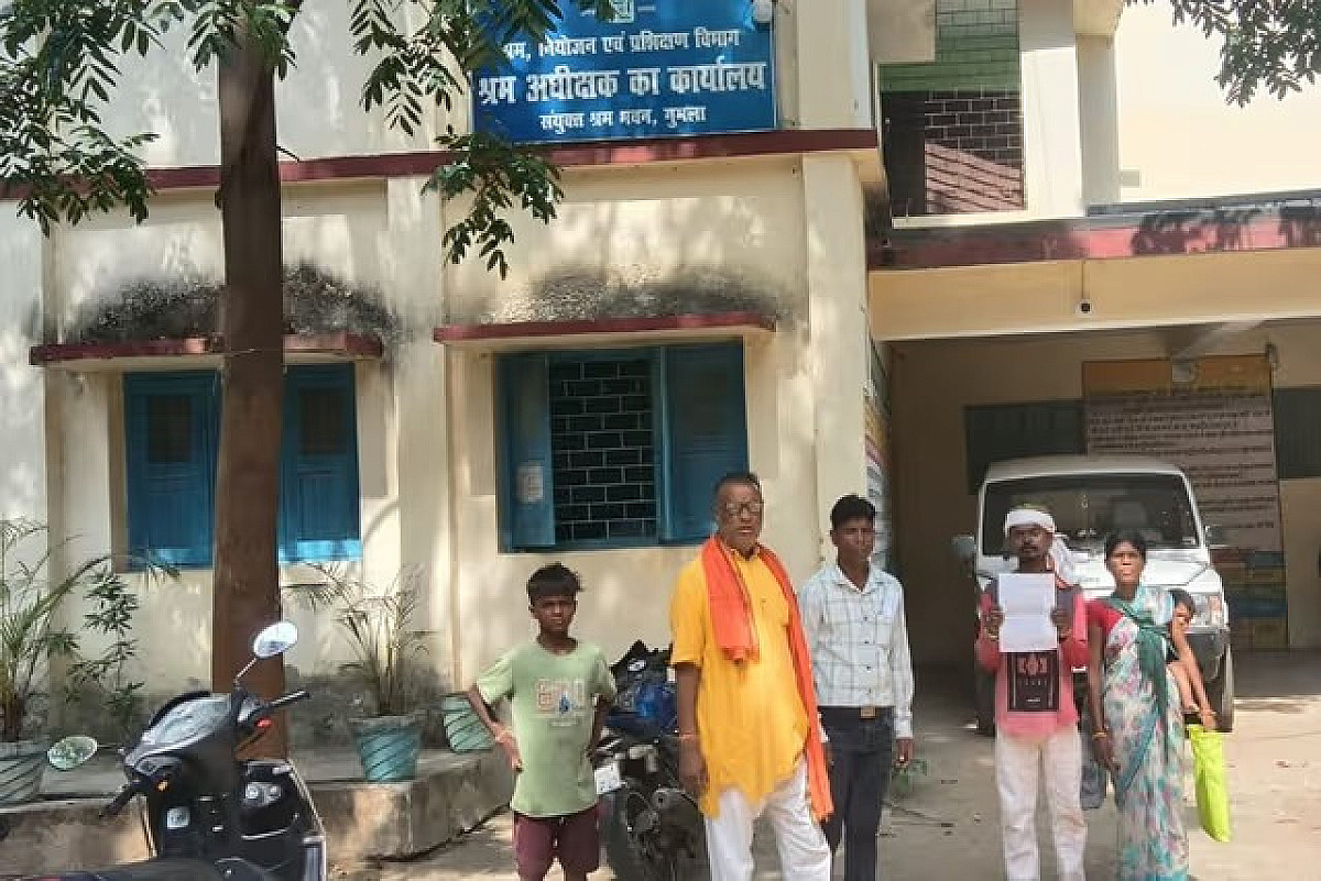 मजदूरी मांगना पड़ा भारी! बनारस में गुमला के मजदूरों की बेरहमी से पिटाई