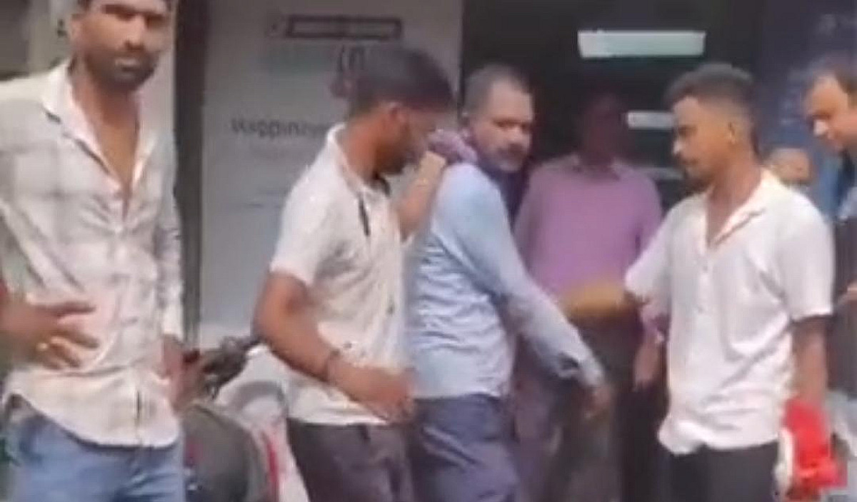 पटना के राजेंद्र नगर में कैश वैन लूट की कोशिश नाकाम, देखिए LIVE VIDEO 