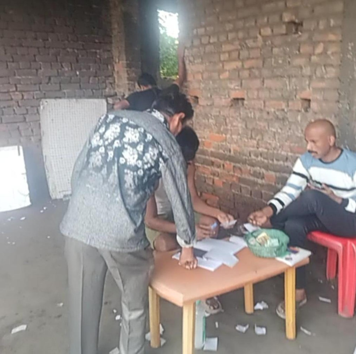 अवैध लॉटरी के शिकंजे में धनबाद! मजदूरों की मेहनत की कमाई हो रही बर्बाद