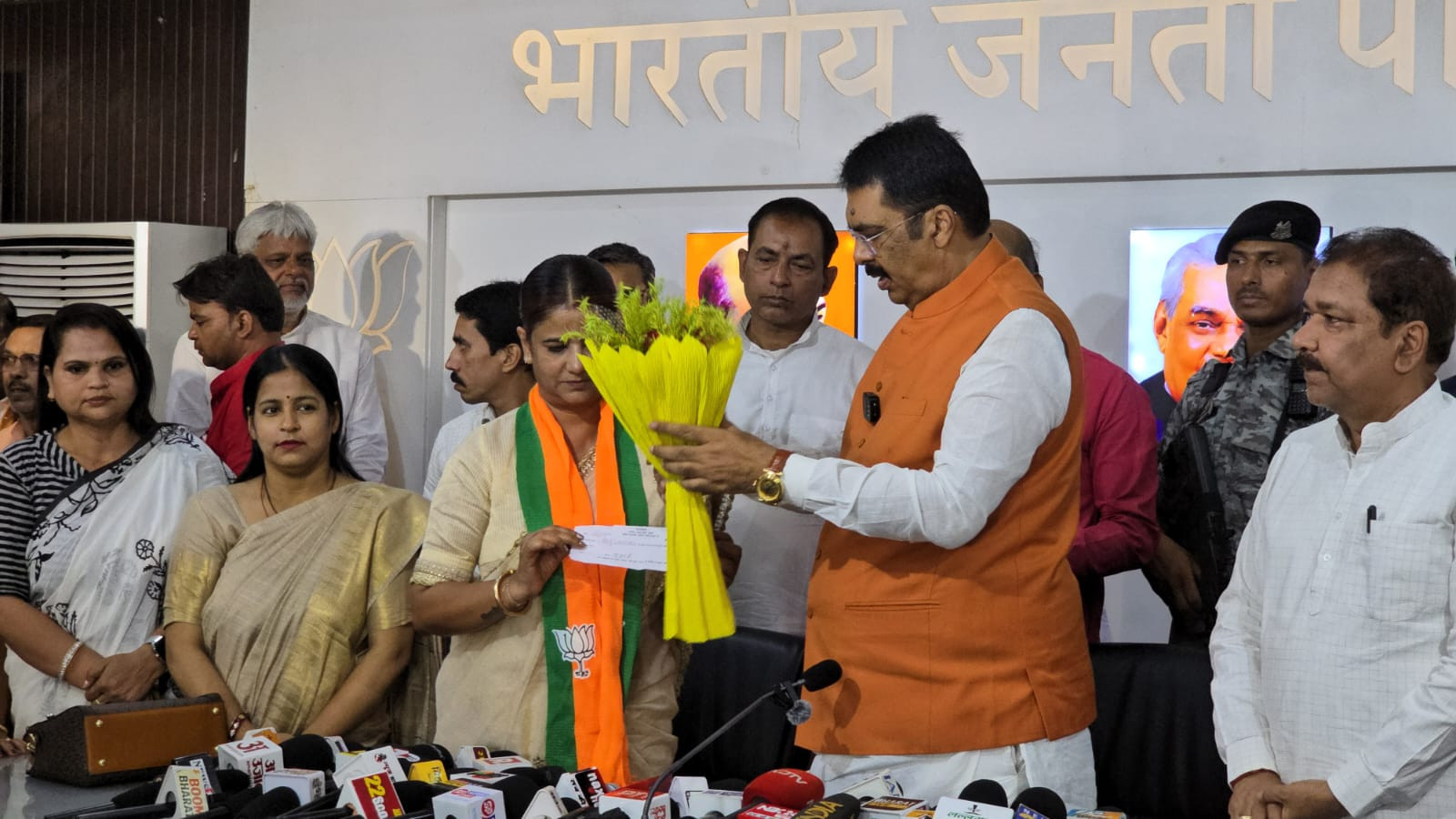 প্রাণিসম্পদমন্ত্রীর