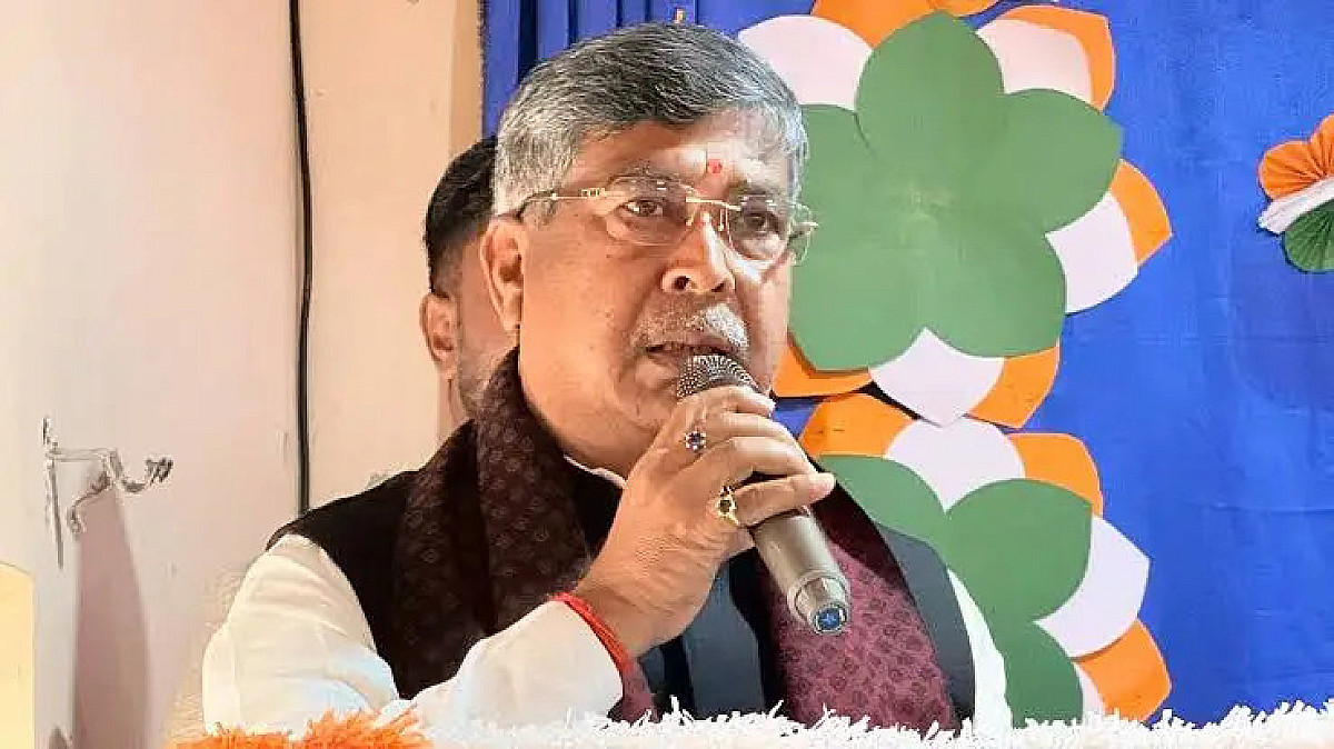 झारखंड भाजपा में बढ़ी अंदरूनी विवाद! धनबाद-हजारीबाग के बाद अब बोकारो में भी बवाल, क्या करेंगे प्रदेश अध्यक्ष