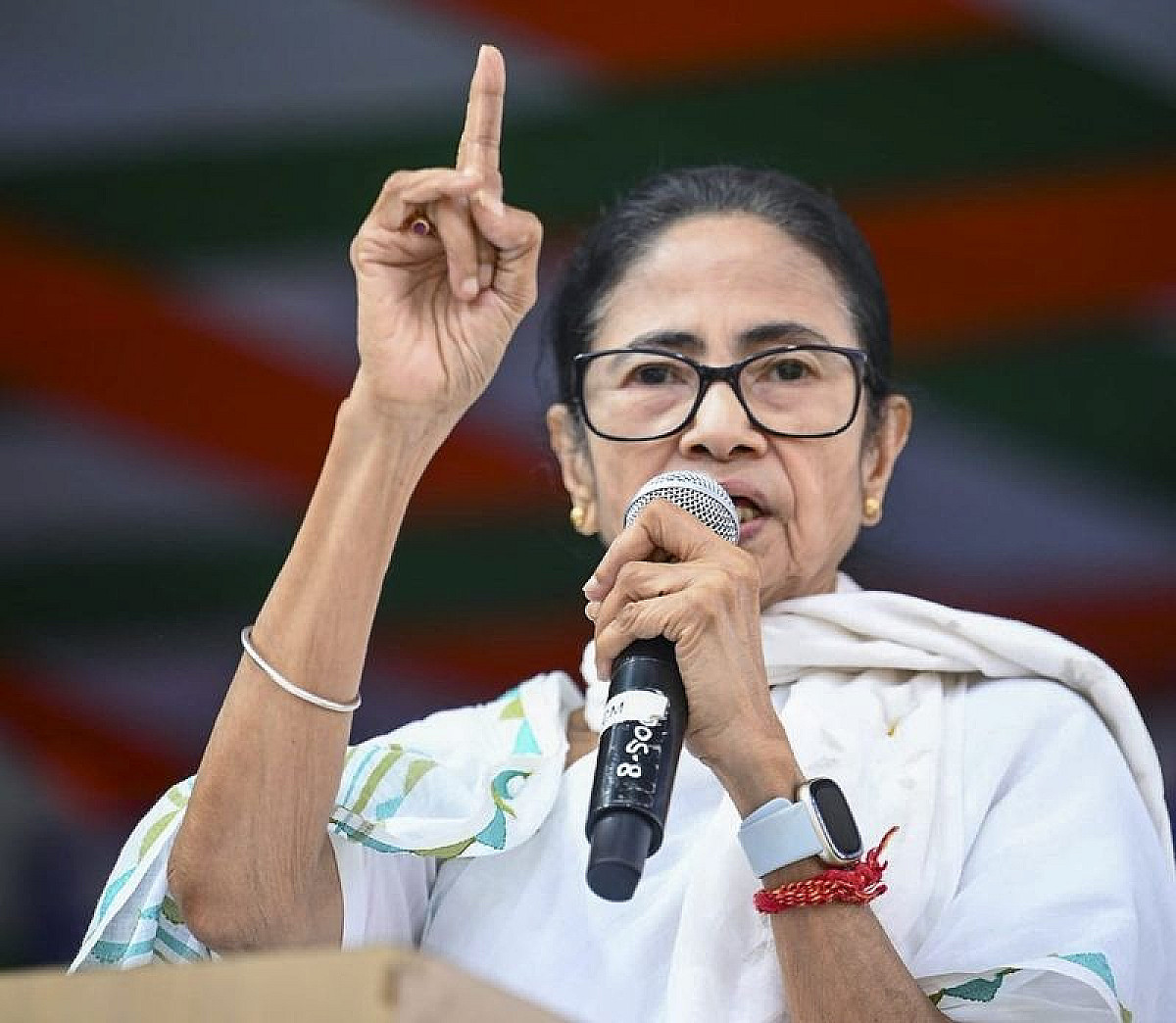 बंगाल से बड़ी खबर: एक्शन मोड में ममता बनर्जी, पढ़िए -कितने विधायकों को दिखाया बाहर का रास्ता