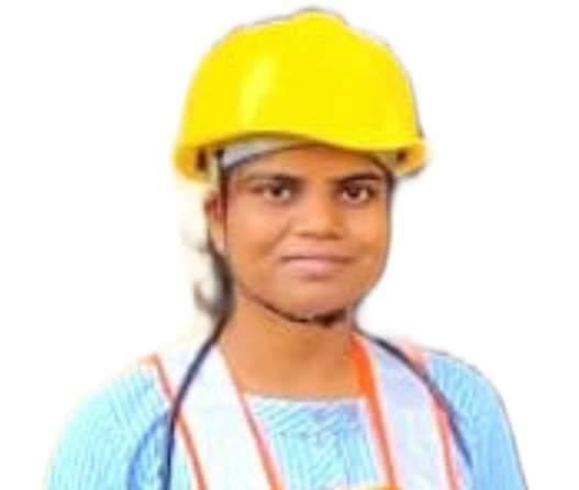 देश की पहली महिला माइनिंग इंजीनियर बनीं हजारीबाग की आकांक्षा