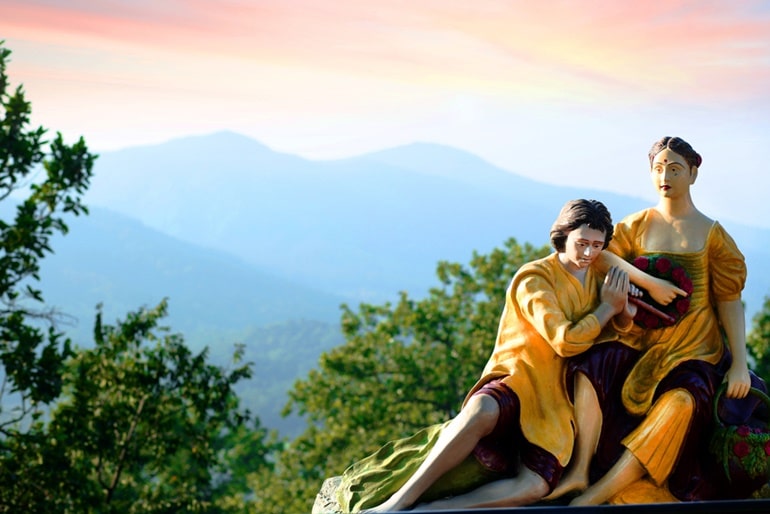 प्रकृति के खूबसूरत नजारे को नजदीक से देखना हो तो झारखंड के इन स्थलों पर पहुंचे परिवार के साथ, मिलेगी शांति और सुकून