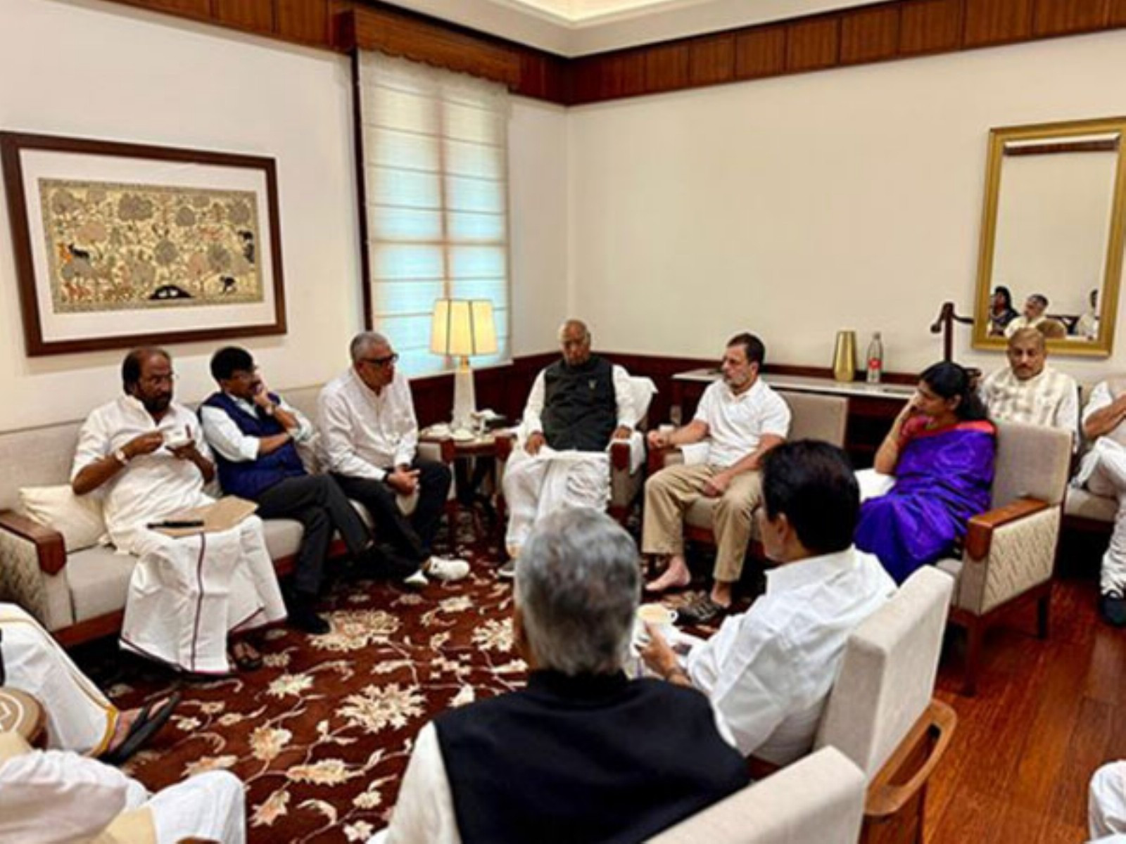 आठ जून को दिल्ली में विपक्षी दलों की बैठक, कलह पर होगा मंथन या एनडीए के खिलाफ बनेगी रणनीति 