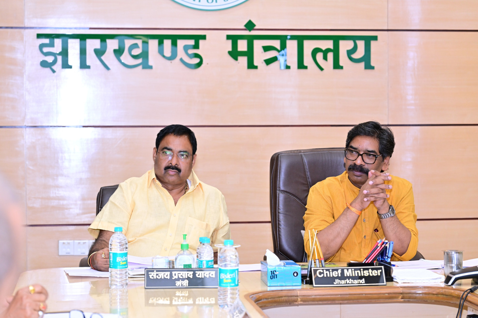 सीएम हेमंत ने की कई विभागों की बैठक,मॉडल आईटीआई के साथ प्रवासी सहायता केंद्र खोलने का निर्णय  