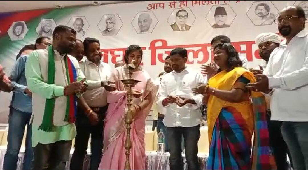 आजसू जिला सम्मेलन में कार्यकर्ताओं ने सत्तापक्ष और विपक्ष दोनों पर जमकर बोला हमला