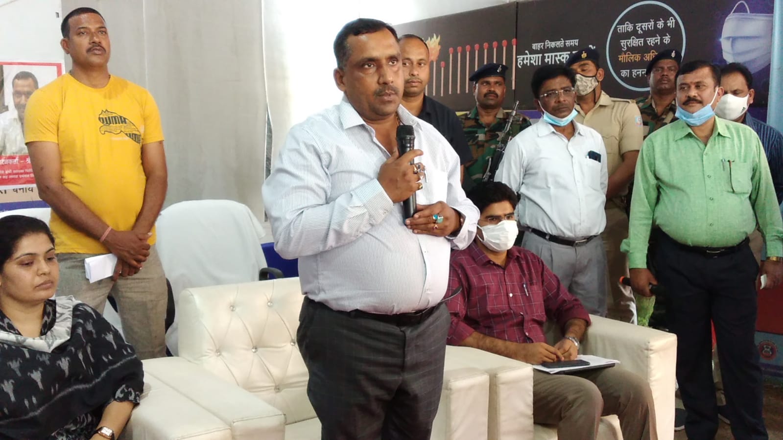 बोले हेल्थ मिनिस्टर, वैक्सीनेशन में करेंगे लक्ष्य पूरा ताकि कोरोना हमारे बच्चों को छू भी ना सके