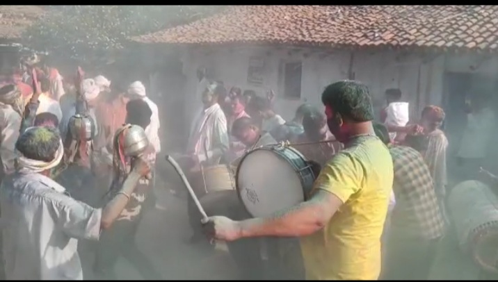 होली के दिन नए दामाद के स्वागत की अनूठी परंपरा है इस गांव  में,  पढ़िए पूरी खबर