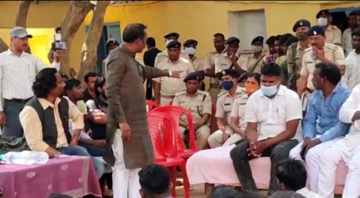 झामुमो विधायक ने महिला थानेदार को धमकाया, कहा -होशियार मत बनो नहीं तो बंधक बना लेंगे, प्रदेश भाजपा ने किया विरोध, कार्रवाई की मांग