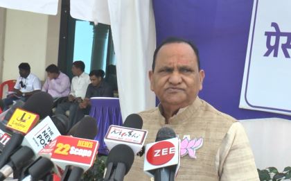 भाषा विवाद पर सीपी सिंह ने कहा सत्ता में बैठे लोग नन ग्रैजुएट