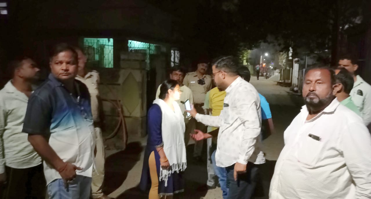 दूध लेने गई महिला से चेन छिनतई, दहशत में लोग