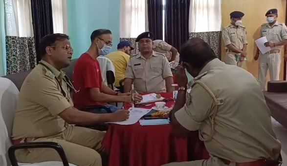 अच्छी पहल : गुमला पहुंचे देश-विदेश के डॉक्टर,  हेल्थ कैंप में दे रहे परामर्श