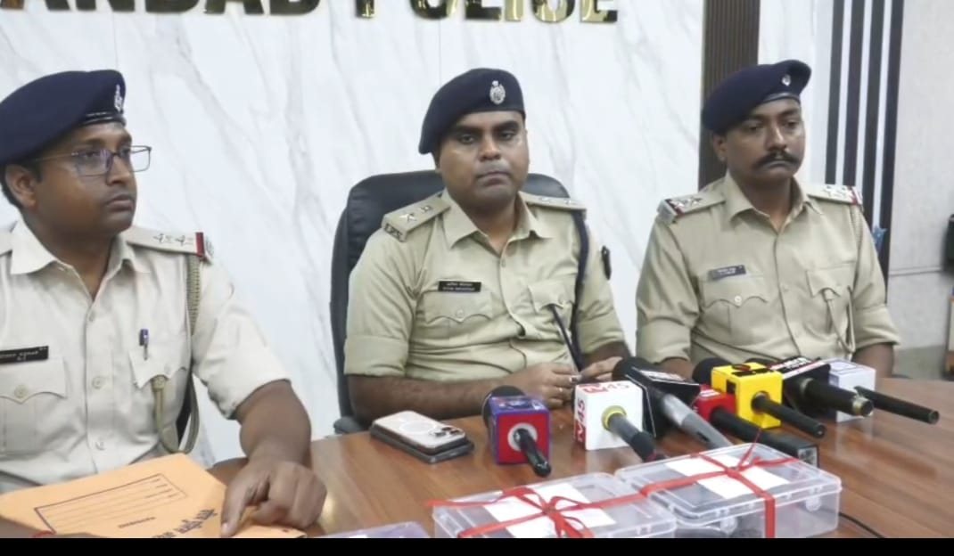 धनबाद में दो कारोबारियों की हत्या की साजिश नाकाम, कुख्यात प्रिंस खान के दो शूटर हथियार के साथ अरेस्ट 