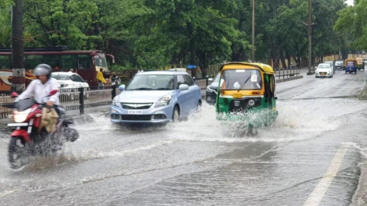 Weather Alert: पूरे झारखंड में आज दिनभर बारिश के आसार, IMD ने वज्रपात और तेज आंधी का अलर्ट किया जारी