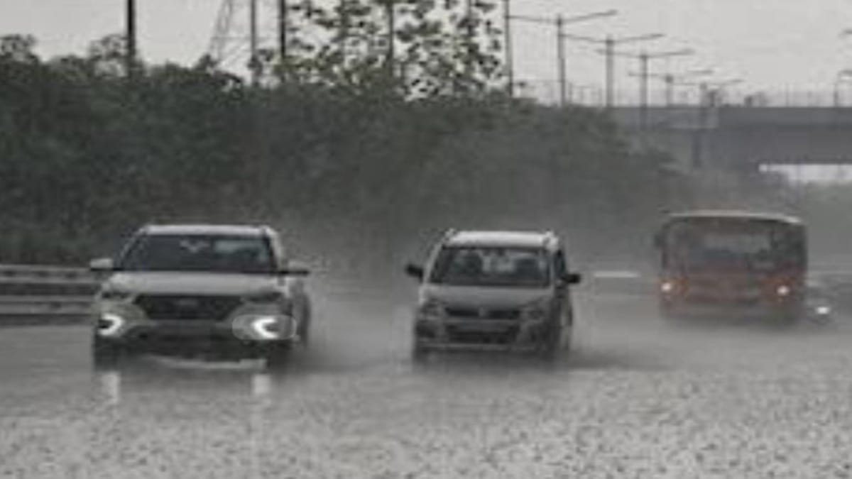 Weather Alert:आज भी झारखंड में दिखेगा साइक्लोनिक सर्कुलेशन का असर, 22 जिलों में भारी बारिश और वज्रपात का अलर्ट
