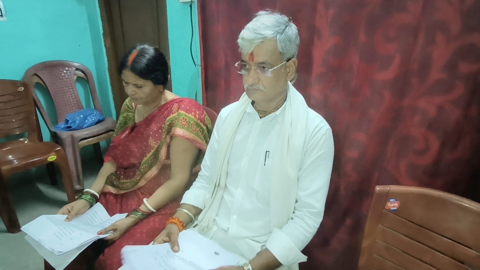 गोड्डा: निलंबित पुलिसकर्मी का जीवन-यापन भत्ता बंद, पत्नी ने SP से बहाली की मांग की