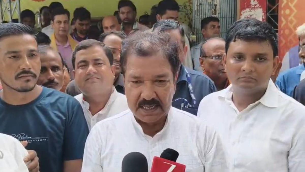 विदेशी ताकतें फैला रहीं सूखे नशे का जाल, फारबिसगंज से मंत्री दिलीप जायसवाल का बड़ा बयान 