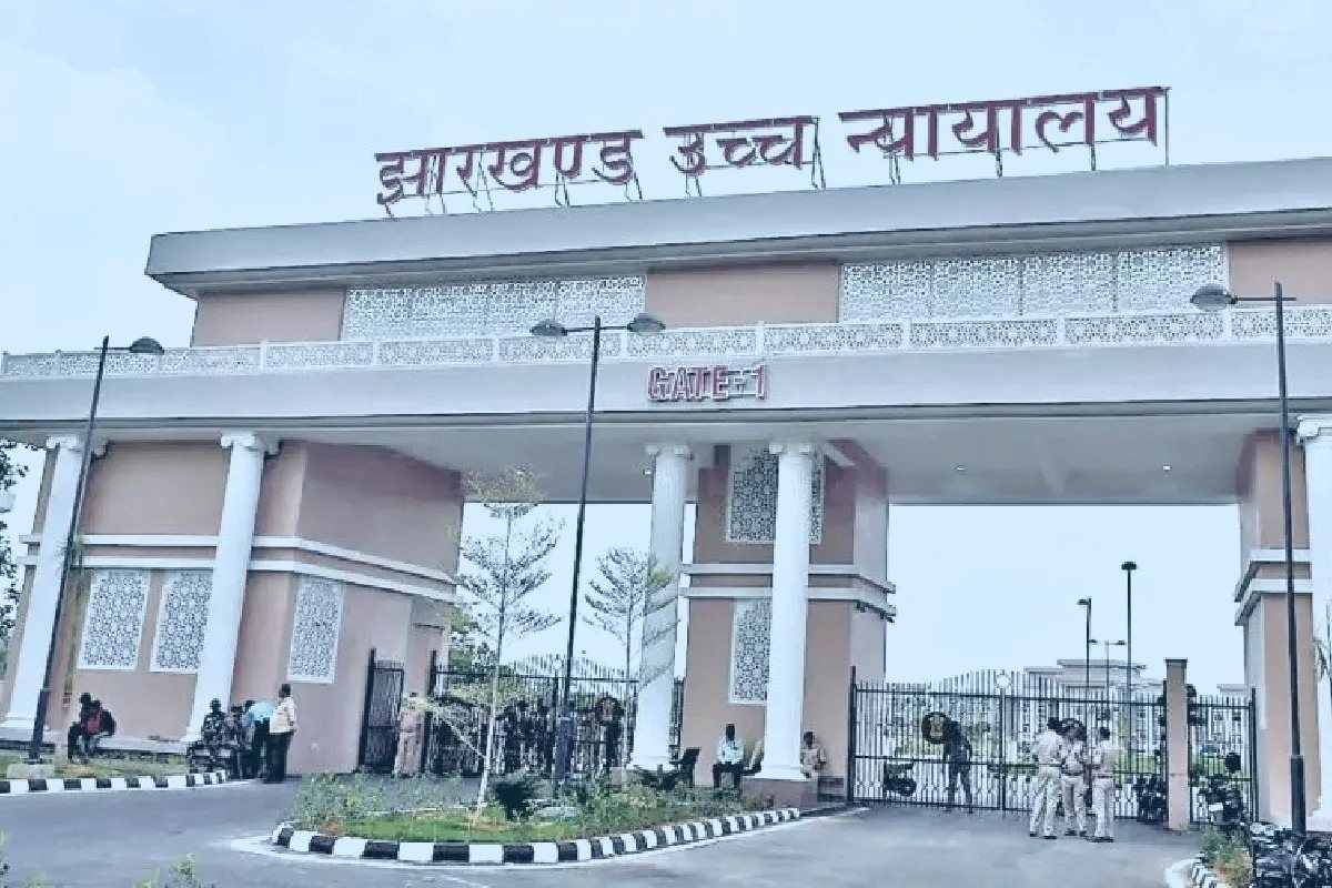 झारखंड हाईकोर्ट से अपर बाजार के दो और दुकानदारों को राहत, नगर निगम की कार्रवाई पर लगी रोक