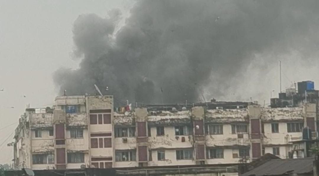 धनबाद एक बार फिर आग में झुलसने से बच गया,पढ़िए पॉश इलाके में कैसे भड़की आग 