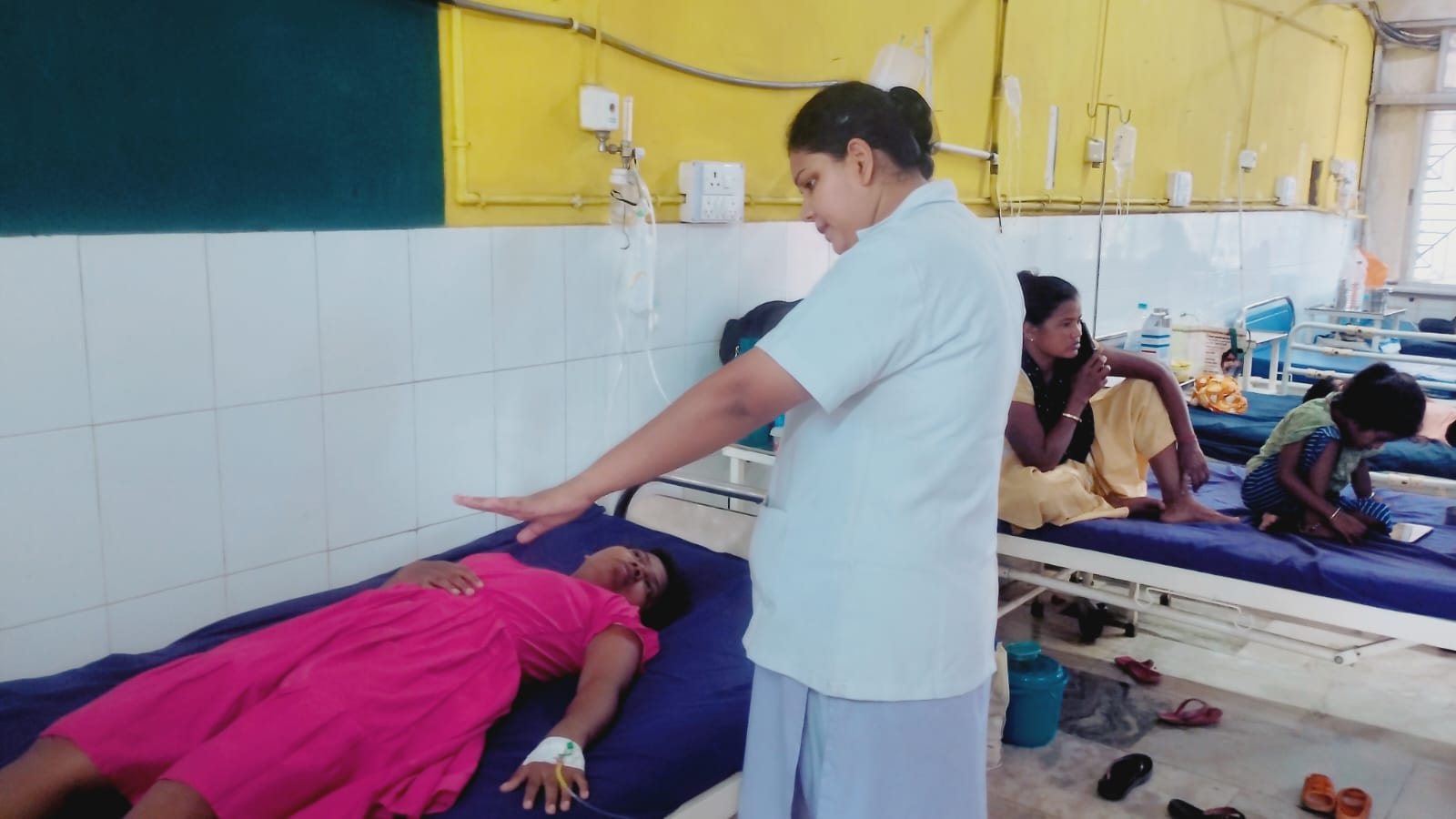 जमशेदपुर के एलबीएसएम कॉलेज में परीक्षा देने पहुंची छात्रा को लगा करंट, हालत गंभीर