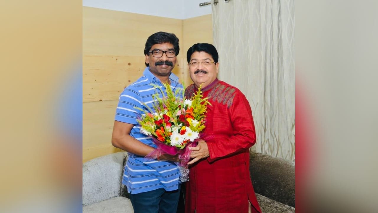 राज्यसभा सांसद परिमल नाथवानी ने हेमंत सोरेन को जन्मदिन पर दी बधाई
