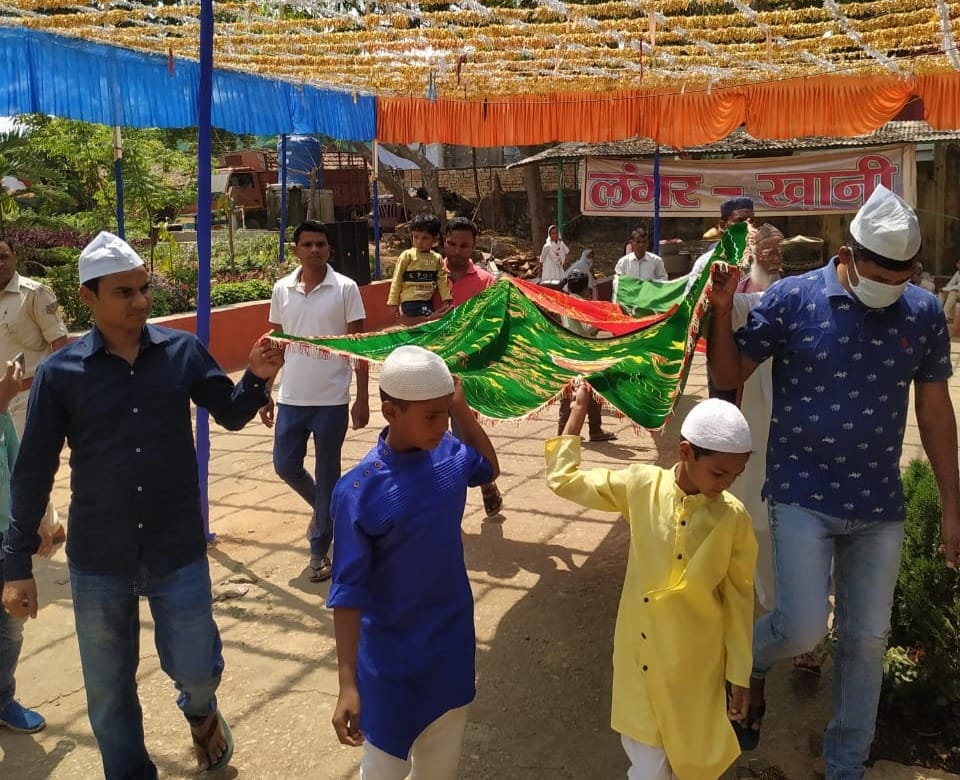 अंजान शाह पीर बाबा के मजार पर सालाना उर्स शुरू, कौमी एकता का प्रतीक है पीर बाबा का मजार