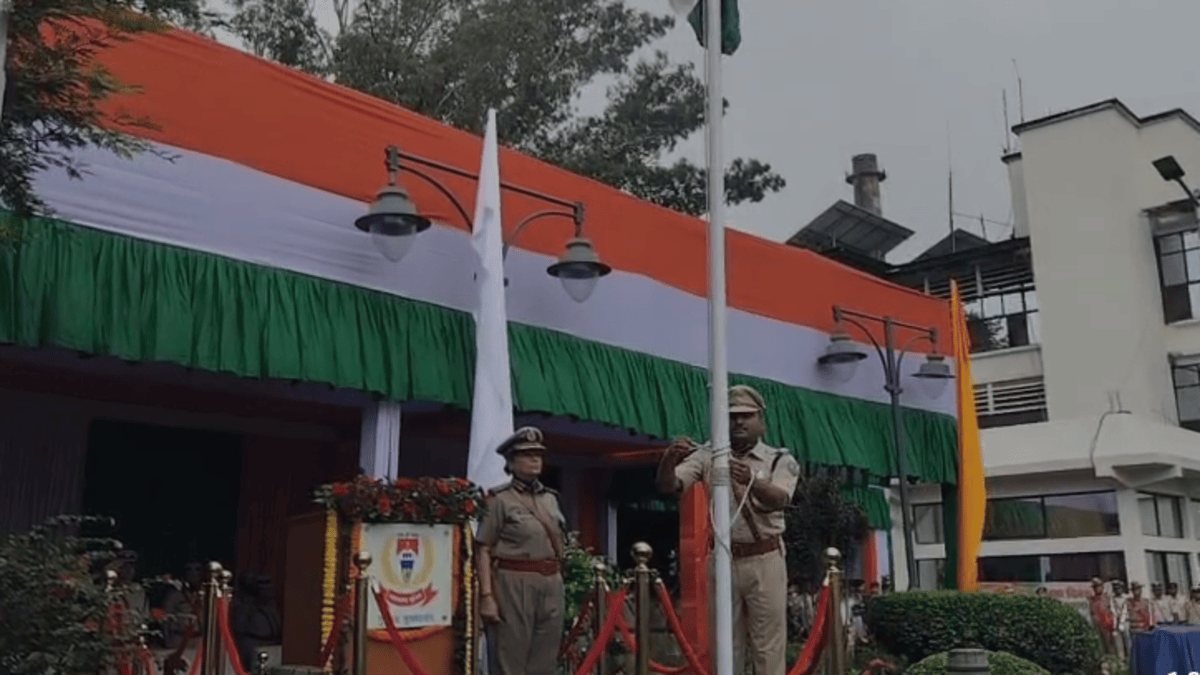 स्वतंत्रता दिवस पर झारखंड पुलिस की बड़ी उपलब्धियां, नक्सल और अपराध पर कसा शिकंजा