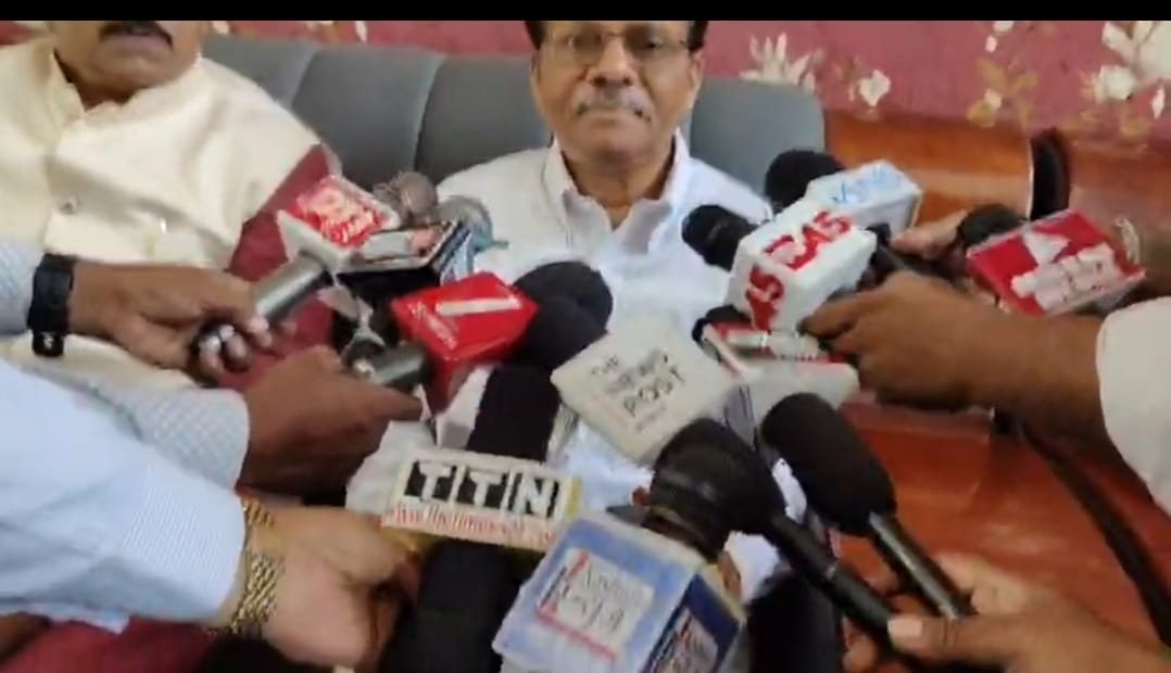 झारखंड में छात्रों की CBI जांच की मांग पर कांग्रेस प्रभारी का दो टूक जवाब, जानिए क्या दी नसीहत 