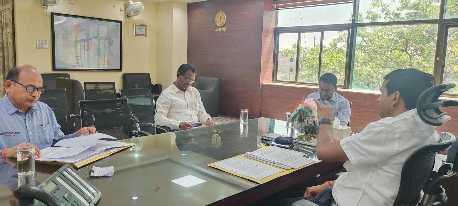  जिला शिक्षा स्थापना समिति की बैठक में 12 एजेंडा पर हुई चर्चा