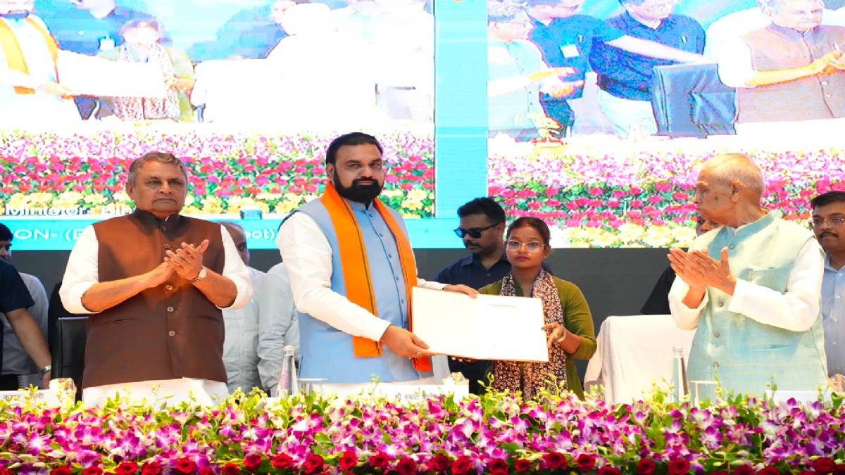CM सम्राट ने मेगा जॉब फेयर में 20,226 युवाओं को दिया नियुक्ति पत्र,कहा अब हर जिले में लगेगा नियोजन मेला