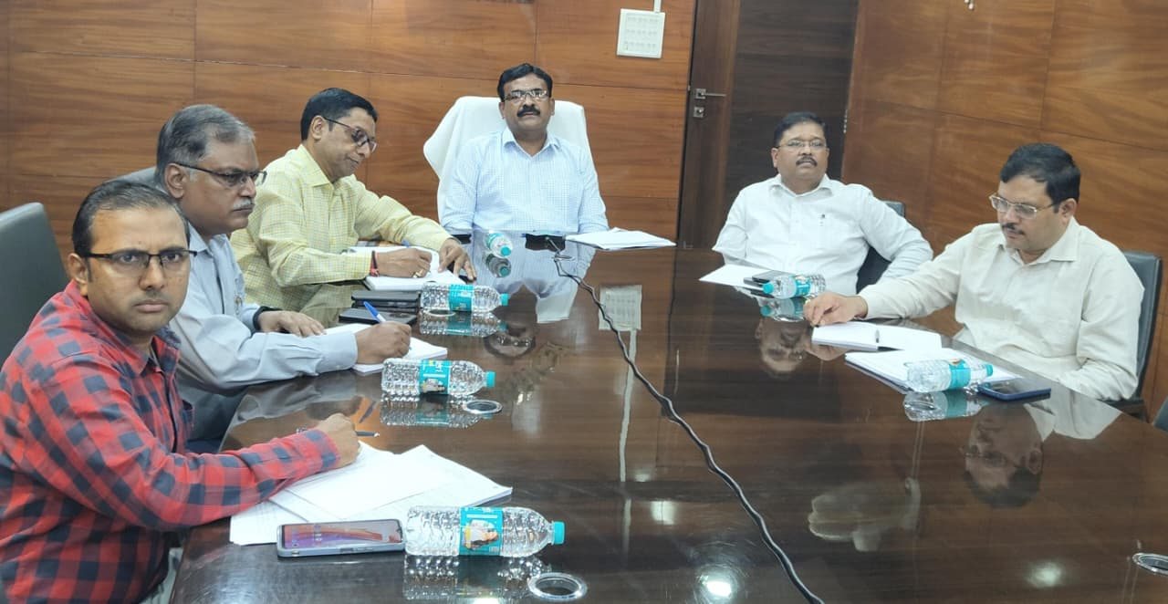 जन्म प्रमाण पत्र और वंशावली में छेड़छाड़ कर विदेशी नागरिक वोटर लिस्ट में शामिल होने की कर रहे कोशिश! चुनाव आयोग अलर्ट  