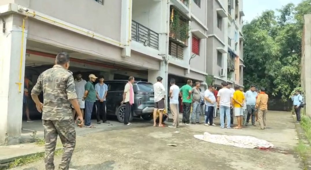 सरायकेला: आदित्यपुर में फ्लैट से गिरकर युवती की संदिग्ध मौत, जांच में जुटी पुलिस