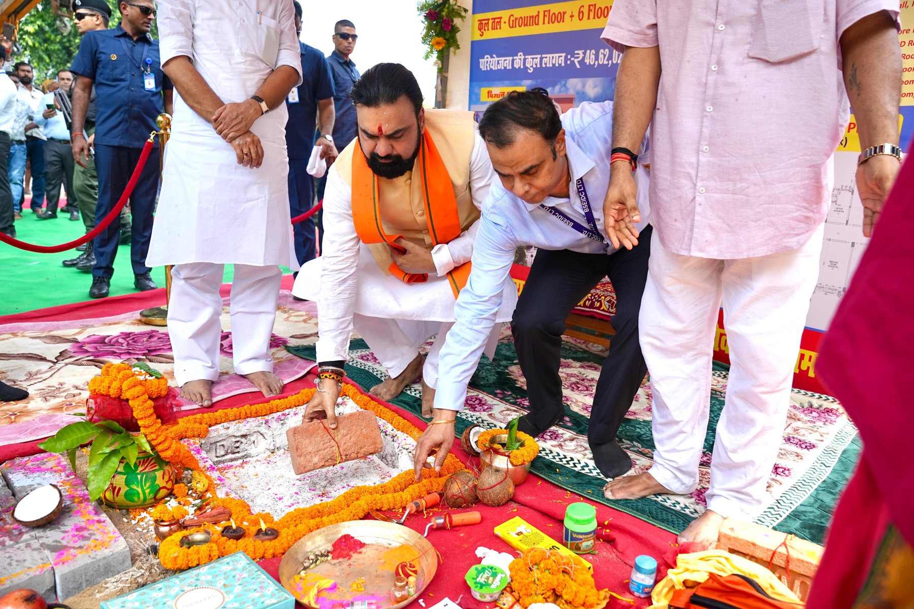 मगध महिला कॉलेज में बनेगा G+6 साइंस ब्लॉक और ऑडिटोरियम, CM सम्राट चौधरी ने किया भूमि पूजन