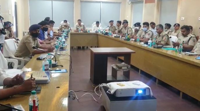 आसनसोल उपचुनाव : शांतिपूर्ण मतदान को लेकर  बंगाल-झारखंड के पुलिस अधिकारियों की हुई मैराथन मीटिंग