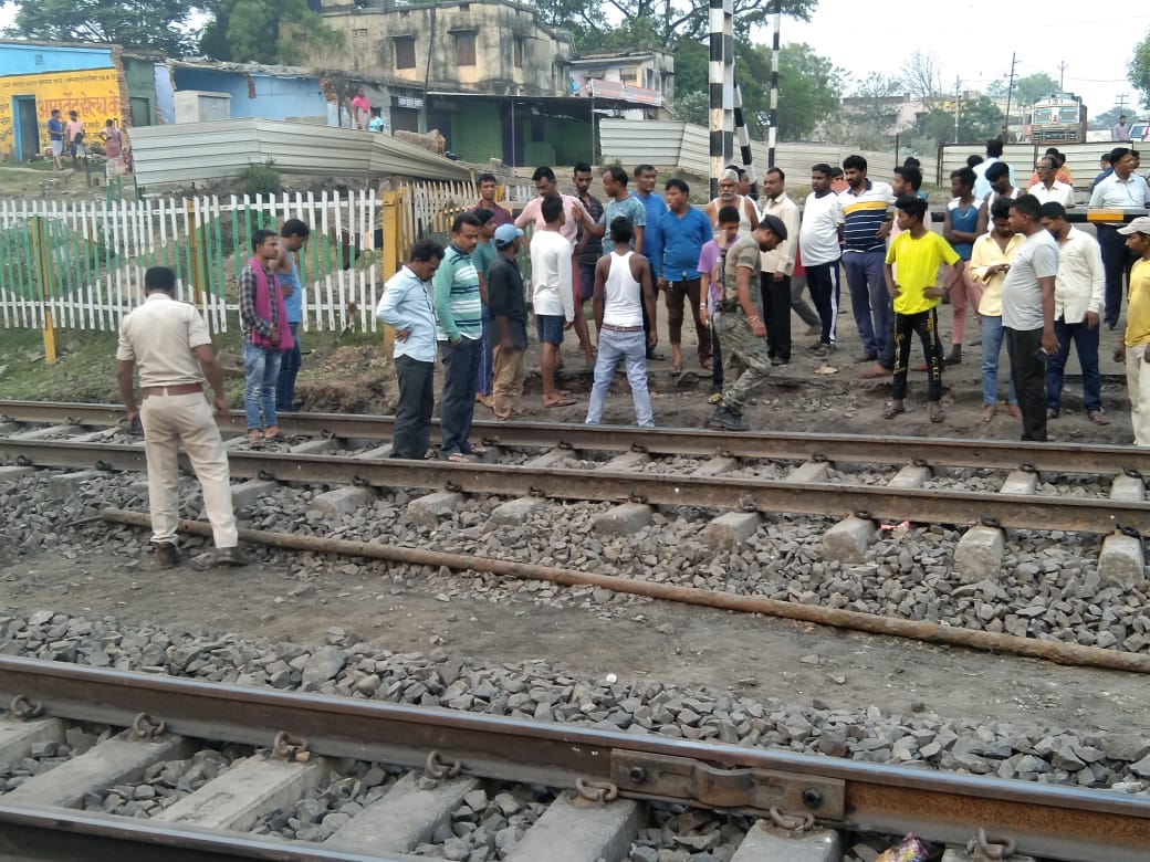 EXCLUSIVE : कोयलांचल की धरती फिर हुई लाल, रेलवे ठेकेदार की गोली मार कर हत्या, देखिए वीडियो