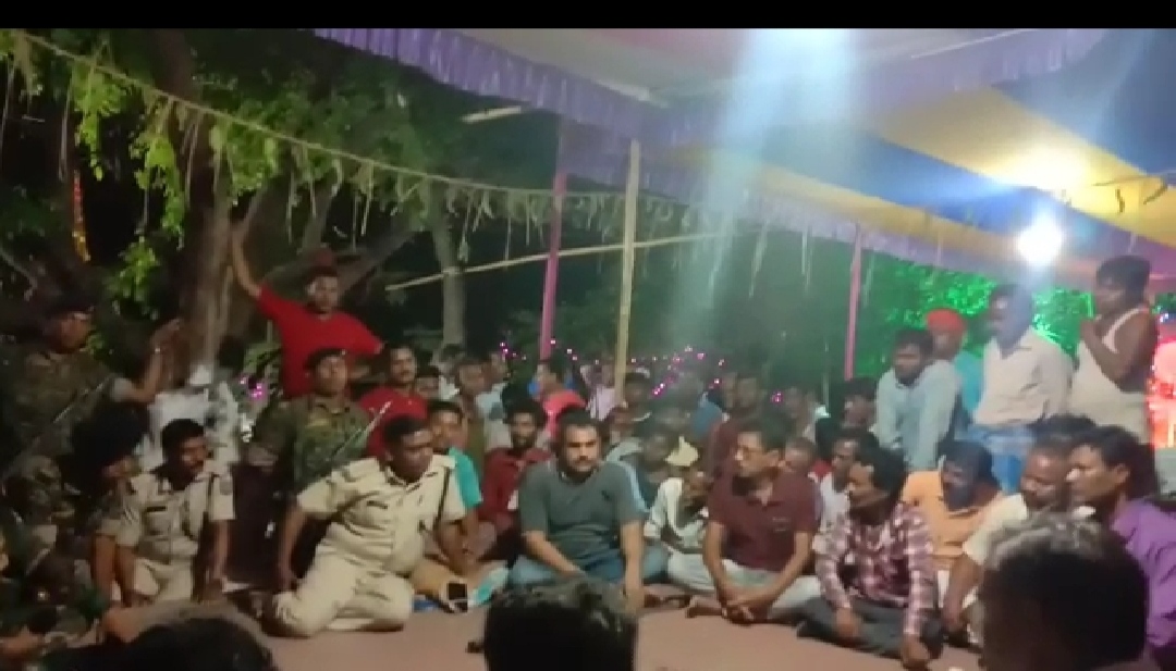 मेले में युवतियों के साथ छेड़खानी और दुकानदारों से लूटपाट कर रहे तीन युवक गिरफ्तार